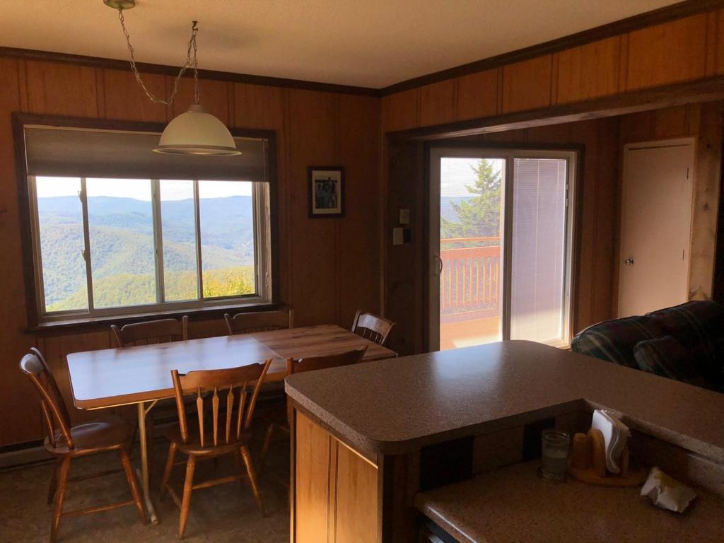 301 D Summit Dr. , Snowshoe Mountains, Wv 26209 Exterior photo