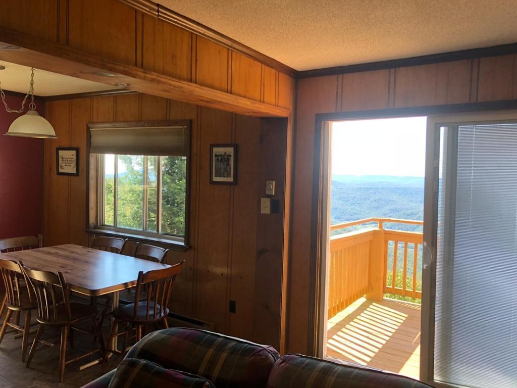 301 D Summit Dr. , Snowshoe Mountains, Wv 26209 Exterior photo